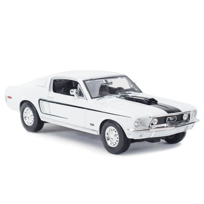 1:18 1967 Ford Mustang GT Fastback Cobra Jet Die-Cast Model Car – Muscle Car Collectible