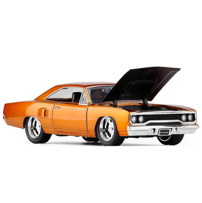 1:24 1970 Dodge Challenger Die-Cast Model Car – Retro Muscle Sports Car Collectible