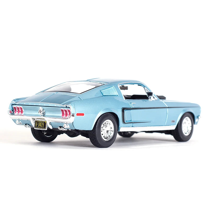 1:18 1967 Ford Mustang GT Fastback Cobra Jet Die-Cast Model Car – Muscle Car Collectible