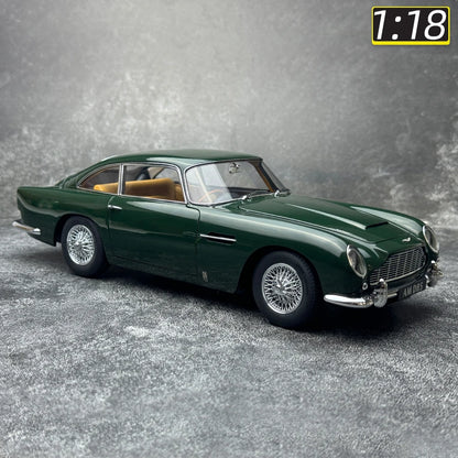 [SuperDetailed] 1:18 Aston Martin DB5 Die-Cast Model Car (British Racing Green) – Static Display Collectible