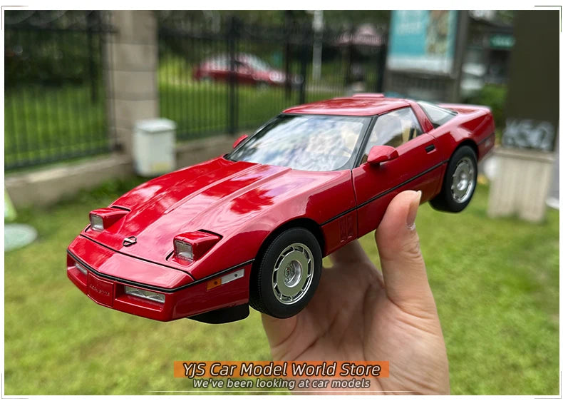 [SuperDetailed] 1:18 Chevrolet Corvette C4 1986 Die-Cast Model Car – Classic Collectible