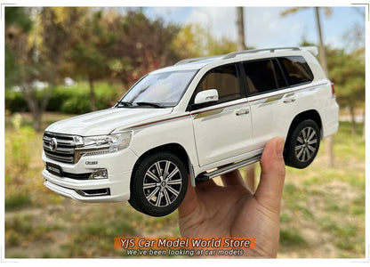 [SuperDetailed] 1:18 Toyota Land Cruiser LC200 Die-Cast Model – Spare Tire Version (Limited Edition)