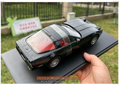 [SuperDetailed] 1:18 Chevrolet Corvette C4 1986 Die-Cast Model Car – Classic Collectible