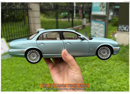 [SuperDetailed] 1:18 Jaguar XJ6 X350 Die-Cast Model Car – Luxury Collectible Gift