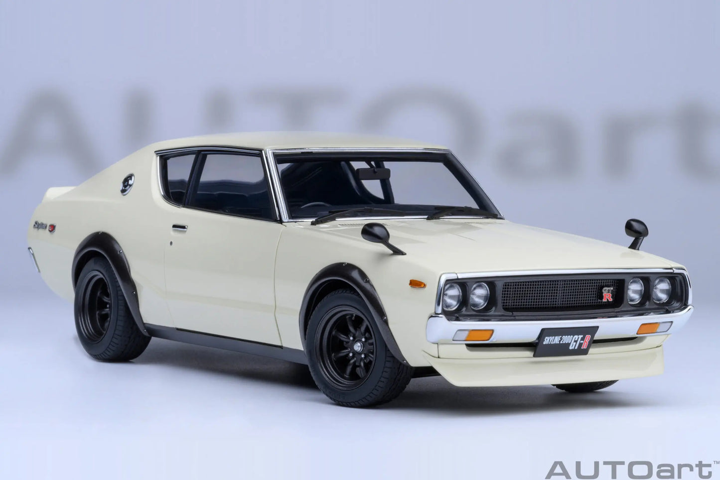 [SuperDetailed] 1:18 Nissan Skyline 2000 GT-R (KPGC110) Tuned Version Die-Cast Model – Static Display Collectible