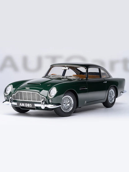 [SuperDetailed] 1:18 Aston Martin DB5 Die-Cast Model Car (British Racing Green) – Static Display Collectible