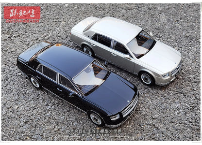 [SuperDetailed] 1:18 Toyota Century Die-Cast Model Car – Full-Open Collectible