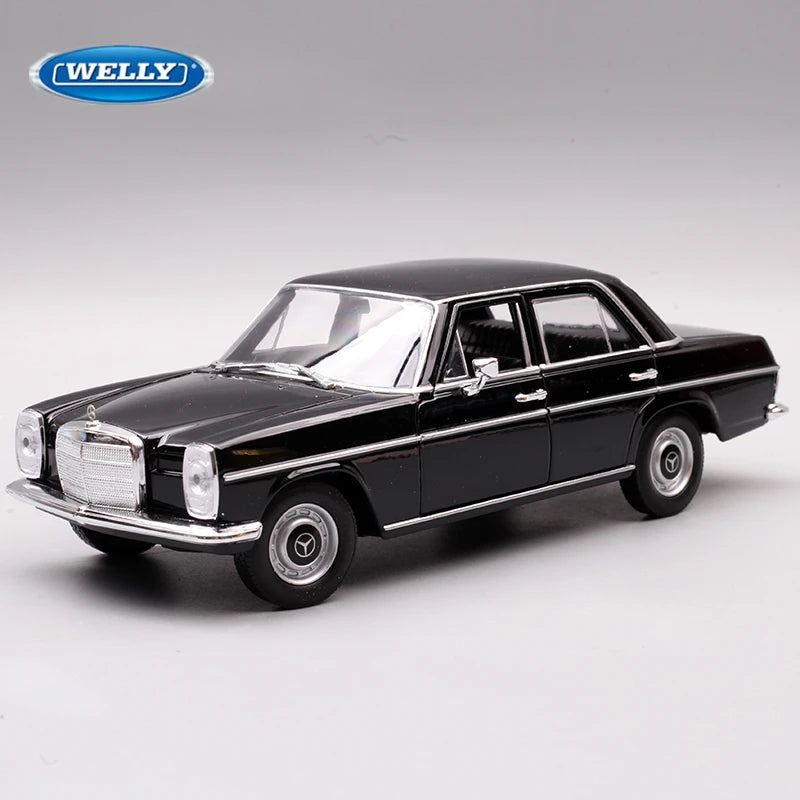 1:24 Mercedes-Benz 220 Die-Cast Model Car – Classic Retro Collectible