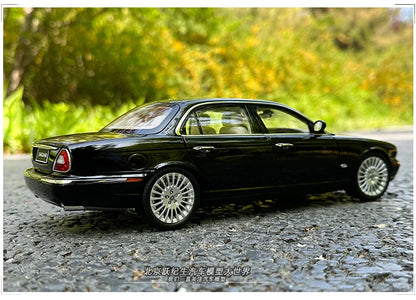 [SuperDetailed] 1:18 Jaguar XJ6 X350 Die-Cast Model Car – Luxury Collectible Gift