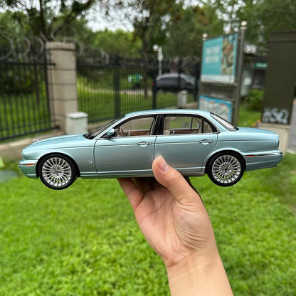 [SuperDetailed] 1:18 Jaguar XJ6 X350 Die-Cast Model Car – Luxury Collectible Gift