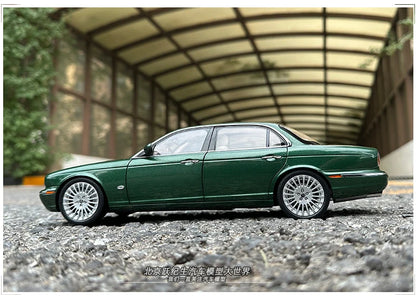 [SuperDetailed] 1:18 Jaguar XJ6 X350 Die-Cast Model Car – Luxury Collectible Gift