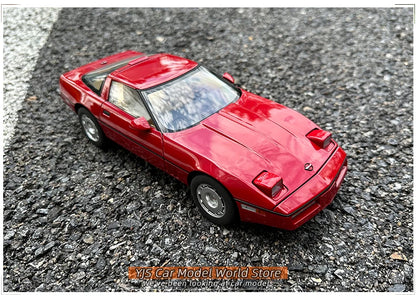 [SuperDetailed] 1:18 Chevrolet Corvette C4 1986 Die-Cast Model Car – Classic Collectible