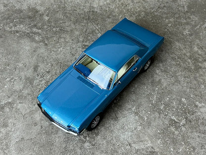 [SuperDetailed] 1:18 Ford Mustang Coupe 1965 Die-Cast Model – Classic Collectible