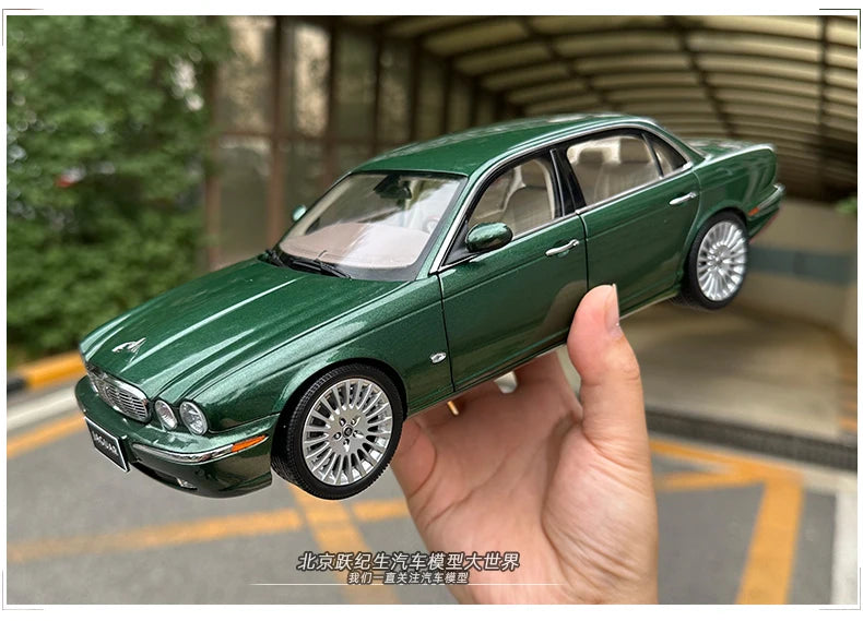 [SuperDetailed] 1:18 Jaguar XJ6 X350 Die-Cast Model Car – Luxury Collectible Gift