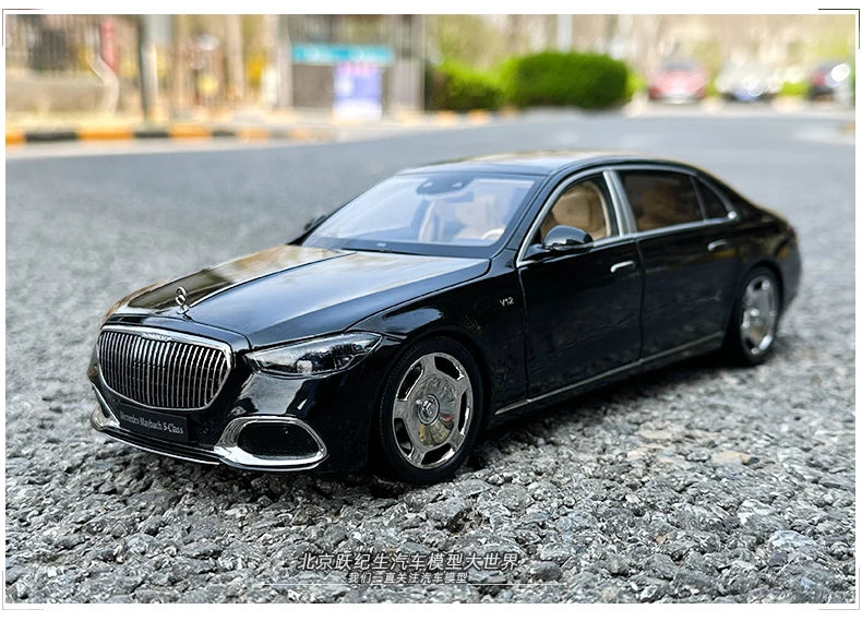 [SuperDetailed] 1:18 Maybach S-Class S680 2021 Die-Cast Model Car – Limited Edition Collectible