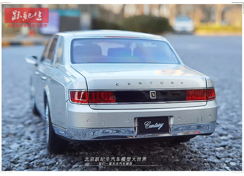 [SuperDetailed] 1:18 Toyota Century Die-Cast Model Car – Full-Open Collectible