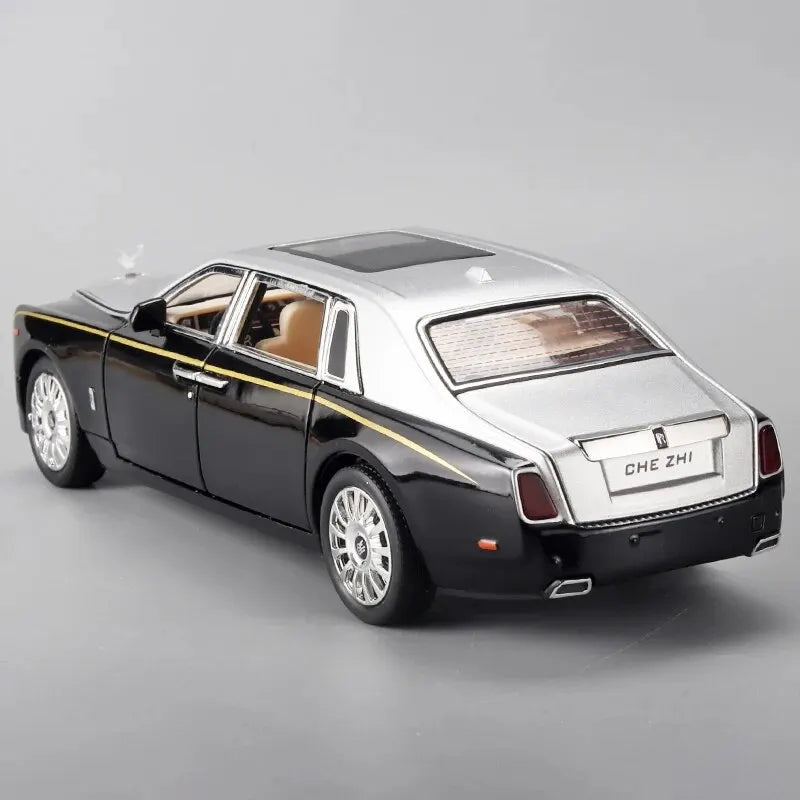 1:24 Rolls Royce Phantom Die-Cast Model Car – Pull-Back Toy with Sound & Light