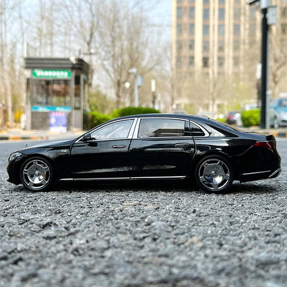 [SuperDetailed] 1:18 Maybach S-Class S680 2021 Die-Cast Model Car – Limited Edition Collectible