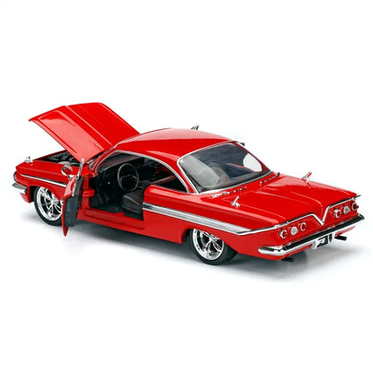 1:24 1961 Chevrolet Chevy Impala Die-Cast Model Car – Collectible Chevrolet