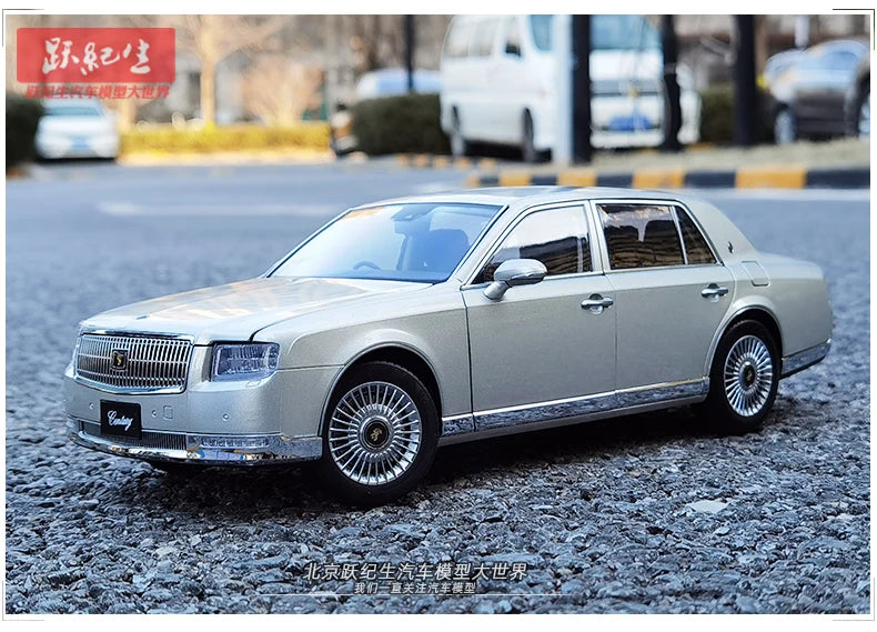 [SuperDetailed] 1:18 Toyota Century Die-Cast Model Car – Full-Open Collectible