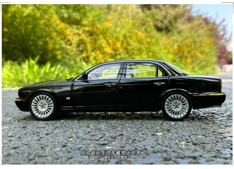 [SuperDetailed] 1:18 Jaguar XJ6 X350 Die-Cast Model Car – Luxury Collectible Gift