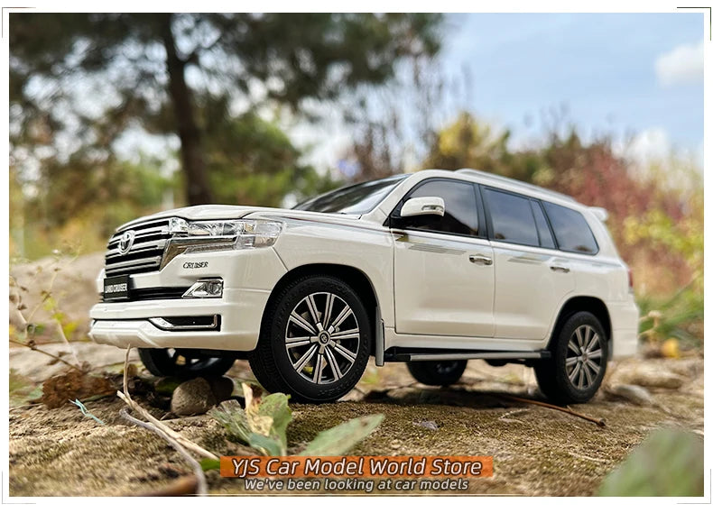 [SuperDetailed] 1:18 Toyota Land Cruiser LC200 Die-Cast Model – Spare Tire Version (Limited Edition)