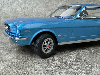 [SuperDetailed] 1:18 Ford Mustang Coupe 1965 Die-Cast Model – Classic Collectible