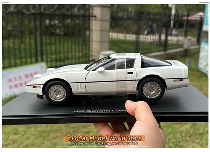 [SuperDetailed] 1:18 Chevrolet Corvette C4 1986 Die-Cast Model Car – Classic Collectible