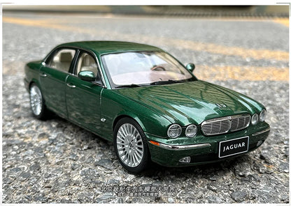 [SuperDetailed] 1:18 Jaguar XJ6 X350 Die-Cast Model Car – Luxury Collectible Gift