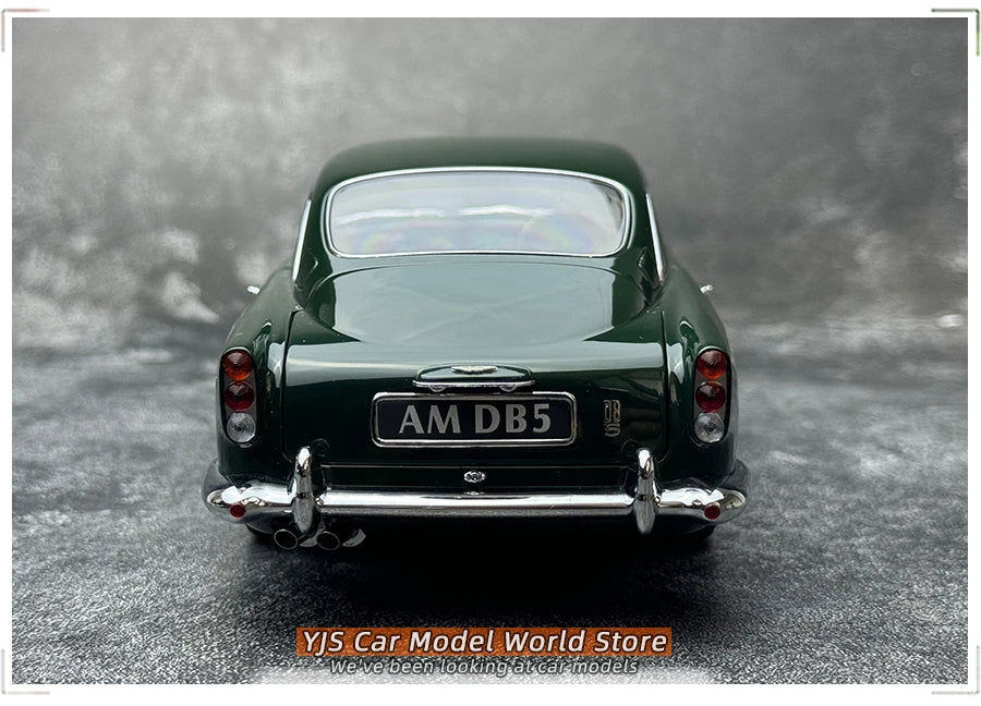 [SuperDetailed] 1:18 Aston Martin DB5 Die-Cast Model Car (British Racing Green) – Static Display Collectible