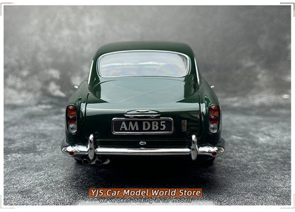 [SuperDetailed] 1:18 Aston Martin DB5 Die-Cast Model Car (British Racing Green) – Static Display Collectible