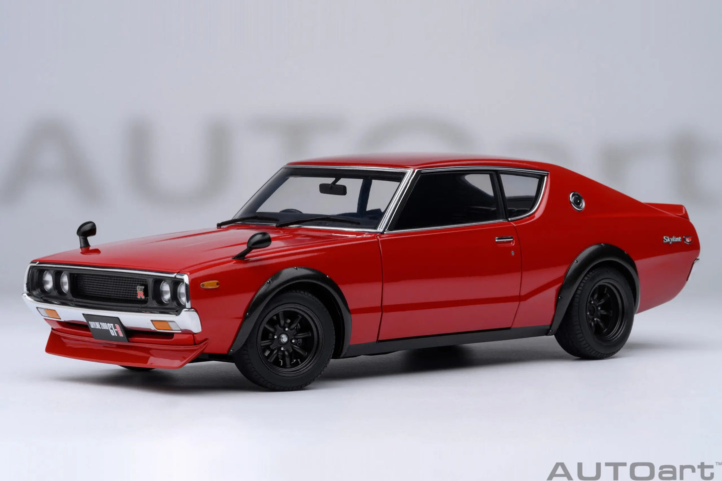 [SuperDetailed] 1:18 Nissan Skyline 2000 GT-R (KPGC110) Tuned Version Die-Cast Model – Static Display Collectible