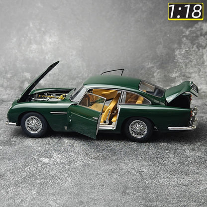 [SuperDetailed] 1:18 Aston Martin DB5 Die-Cast Model Car (British Racing Green) – Static Display Collectible