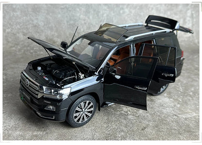 [SuperDetailed] 1:18 Toyota Land Cruiser LC200 Die-Cast Model – Spare Tire Version (Limited Edition)