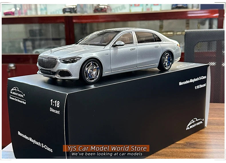 [SuperDetailed] 1:18 Maybach S-Class S680 2021 Die-Cast Model Car – Limited Edition Collectible