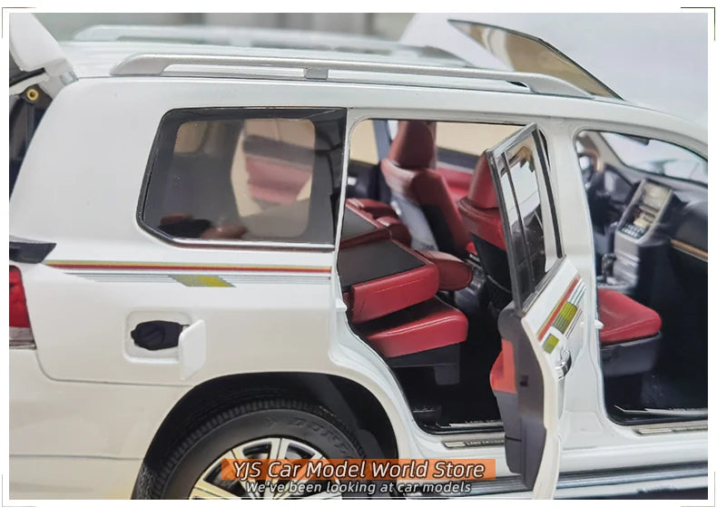 [SuperDetailed] 1:18 Toyota Land Cruiser LC200 Die-Cast Model – Spare Tire Version (Limited Edition)