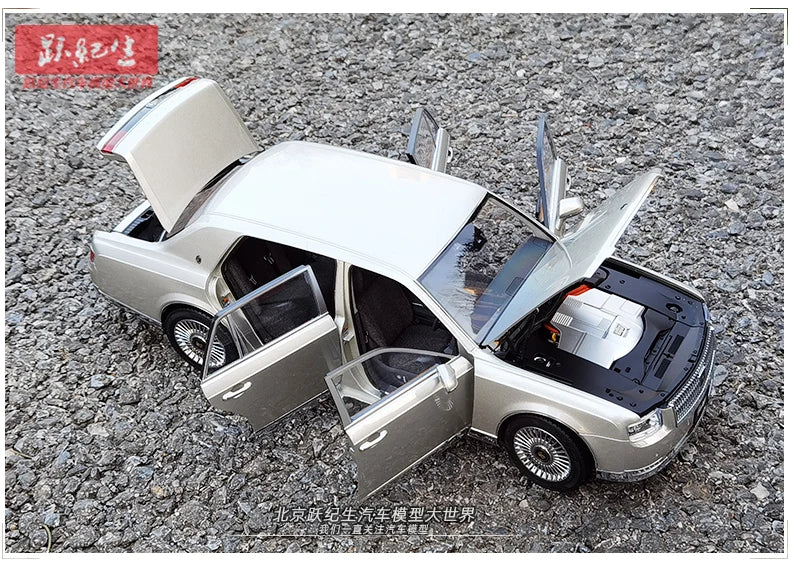 [SuperDetailed] 1:18 Toyota Century Die-Cast Model Car – Full-Open Collectible