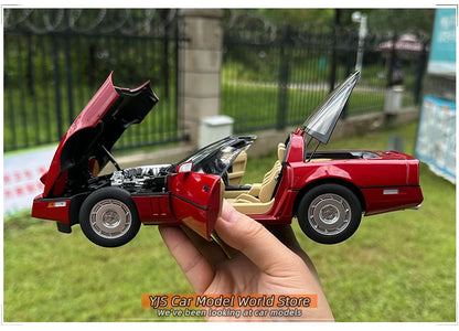 [SuperDetailed] 1:18 Chevrolet Corvette C4 1986 Die-Cast Model Car – Classic Collectible