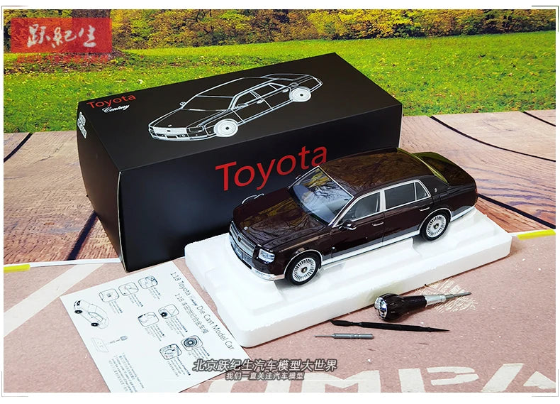 [SuperDetailed] 1:18 Toyota Century Die-Cast Model Car – Full-Open Collectible