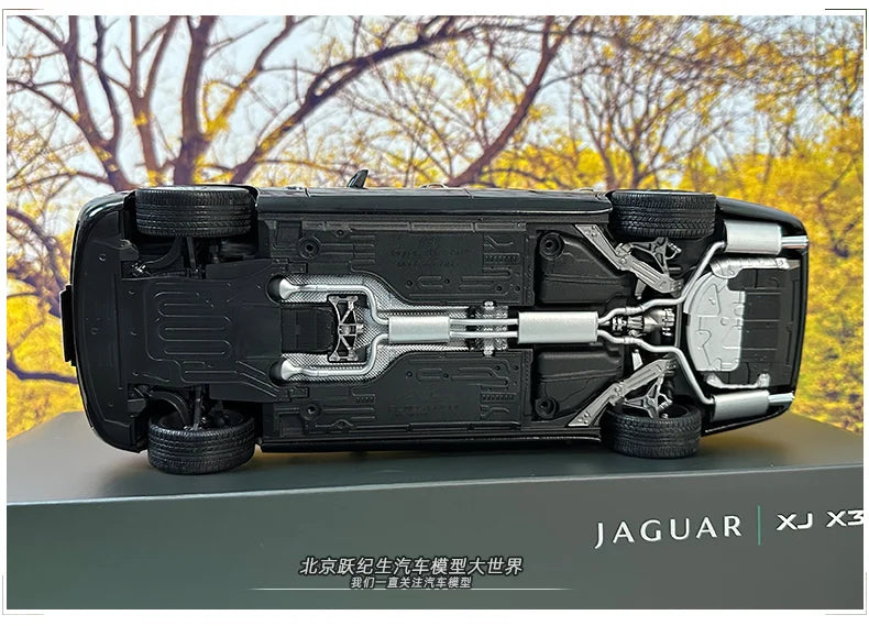 [SuperDetailed] 1:18 Jaguar XJ6 X350 Die-Cast Model Car – Luxury Collectible Gift