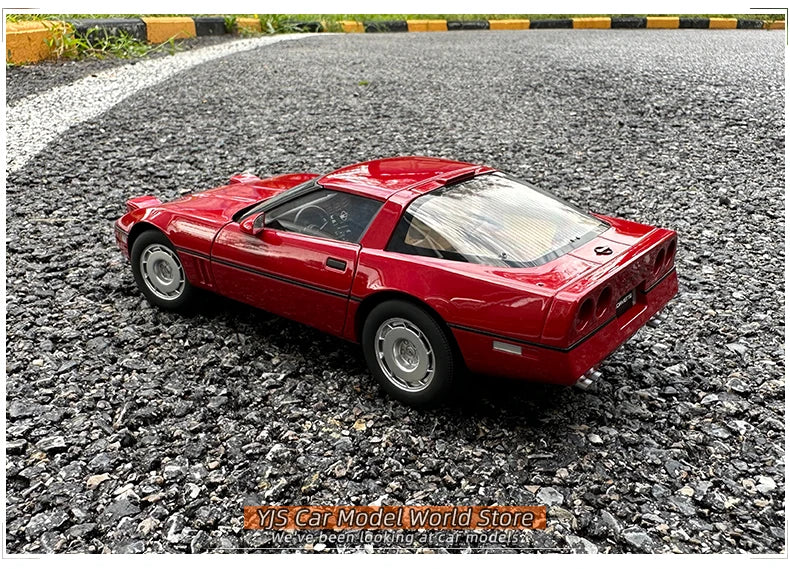 [SuperDetailed] 1:18 Chevrolet Corvette C4 1986 Die-Cast Model Car – Classic Collectible