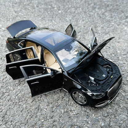 [SuperDetailed] 1:18 Maybach S-Class S680 2021 Die-Cast Model Car – Limited Edition Collectible