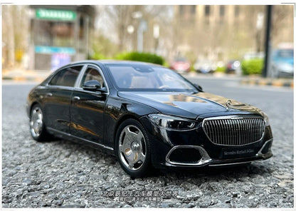 [SuperDetailed] 1:18 Maybach S-Class S680 2021 Die-Cast Model Car – Limited Edition Collectible