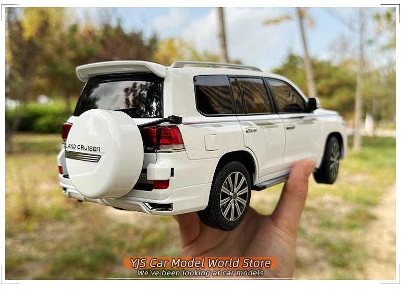 [SuperDetailed] 1:18 Toyota Land Cruiser LC200 Die-Cast Model – Spare Tire Version (Limited Edition)