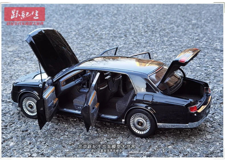 [SuperDetailed] 1:18 Toyota Century Die-Cast Model Car – Full-Open Collectible