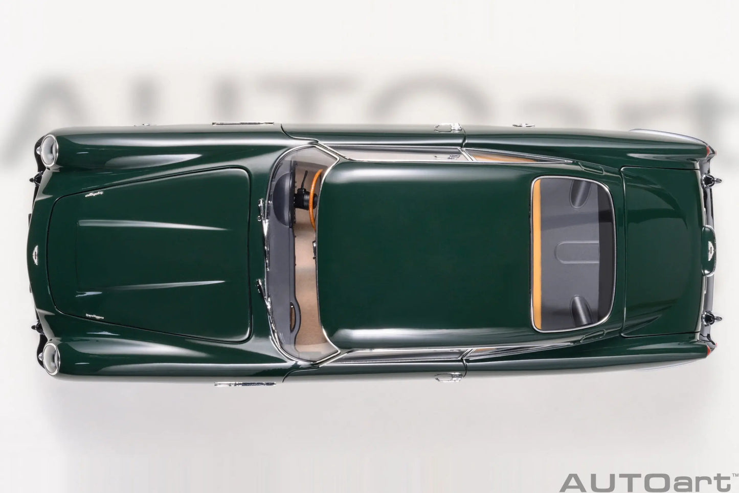 [SuperDetailed] 1:18 Aston Martin DB5 Die-Cast Model Car (British Racing Green) – Static Display Collectible