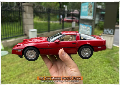 [SuperDetailed] 1:18 Chevrolet Corvette C4 1986 Die-Cast Model Car – Classic Collectible