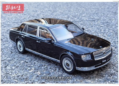 [SuperDetailed] 1:18 Toyota Century Die-Cast Model Car – Full-Open Collectible