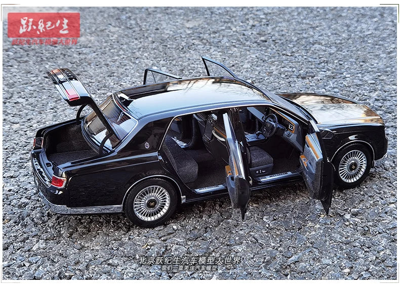 [SuperDetailed] 1:18 Toyota Century Die-Cast Model Car – Full-Open Collectible