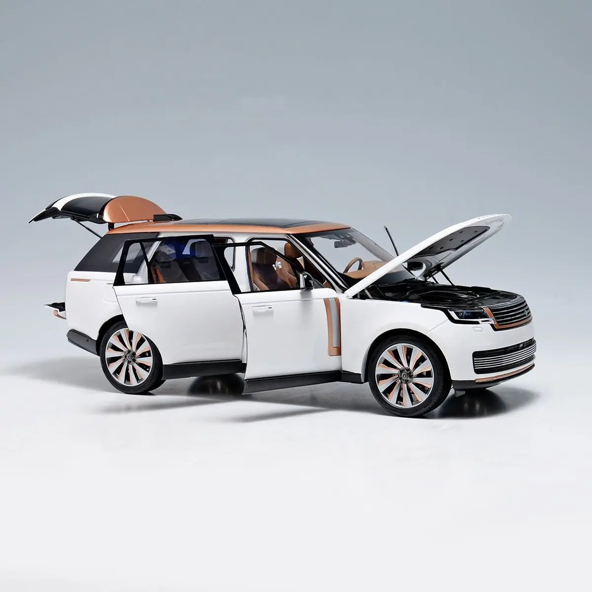 [SuperDetailed] 1:18 Land Rover Range Rover Honor Genesis Long Edition 2024 Die-Cast Model – Collectible Car